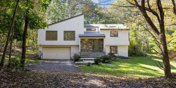 103 Old Highland Turnpike