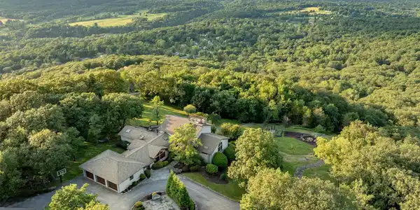 12 Mountain Brook Road