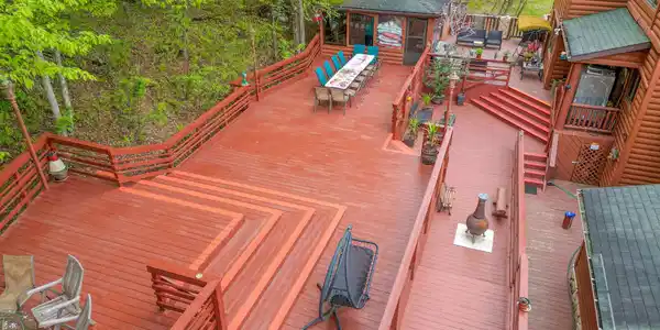Image 2: Deck Image 2: Deck