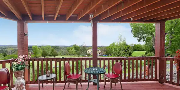 Image 3: View Image 3: View