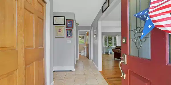 Image 4: Hallway Image 4: Hallway