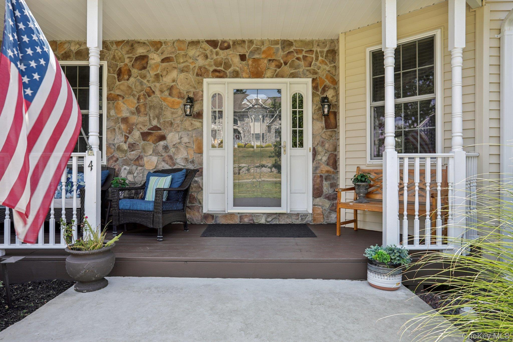 Image 4: Entry Image 4: Entry
