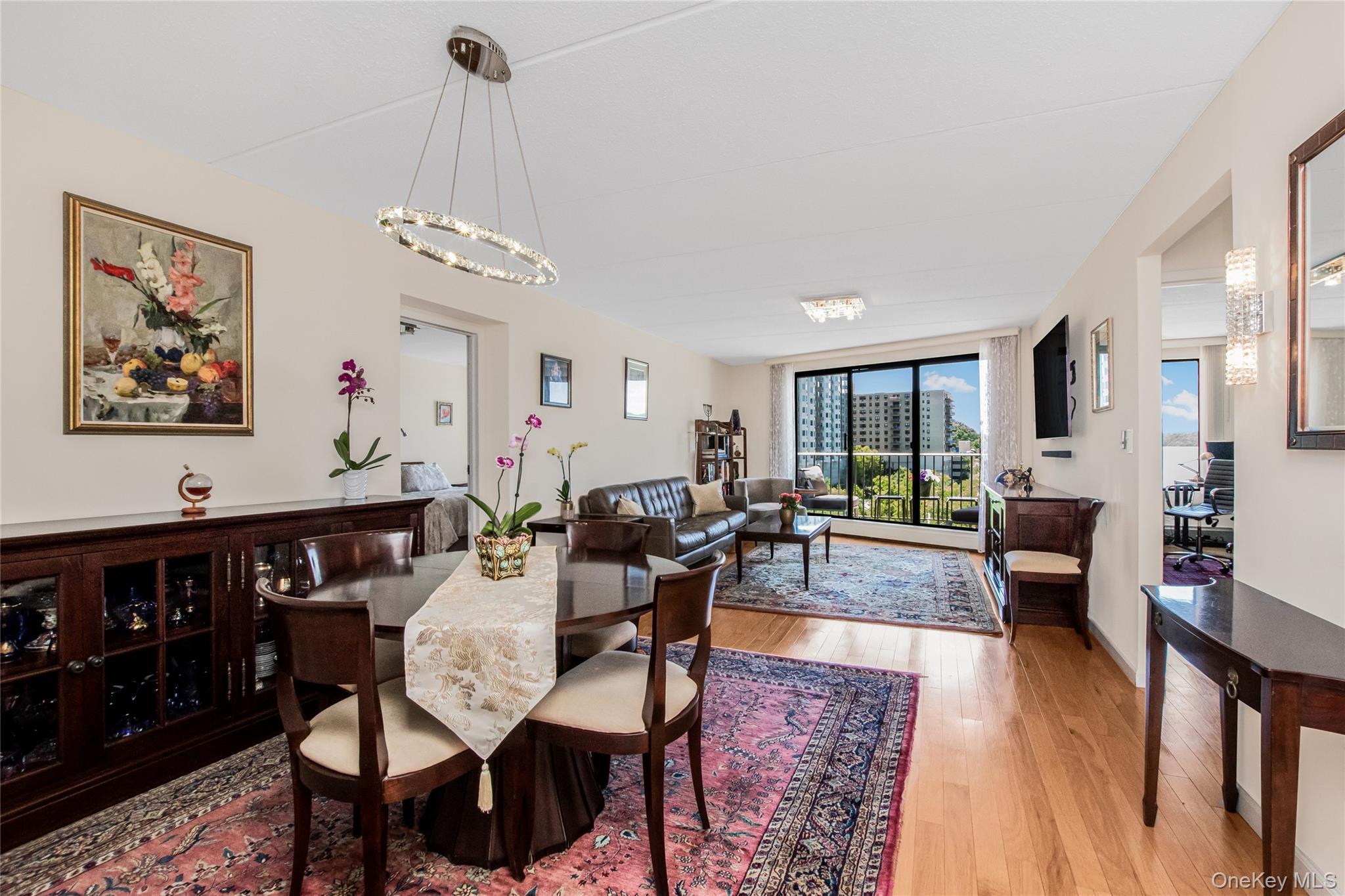 Image 2: Living Room