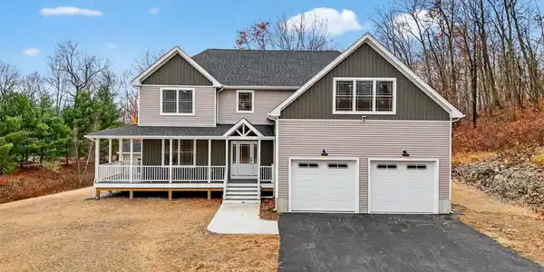 32 Meadow View Court