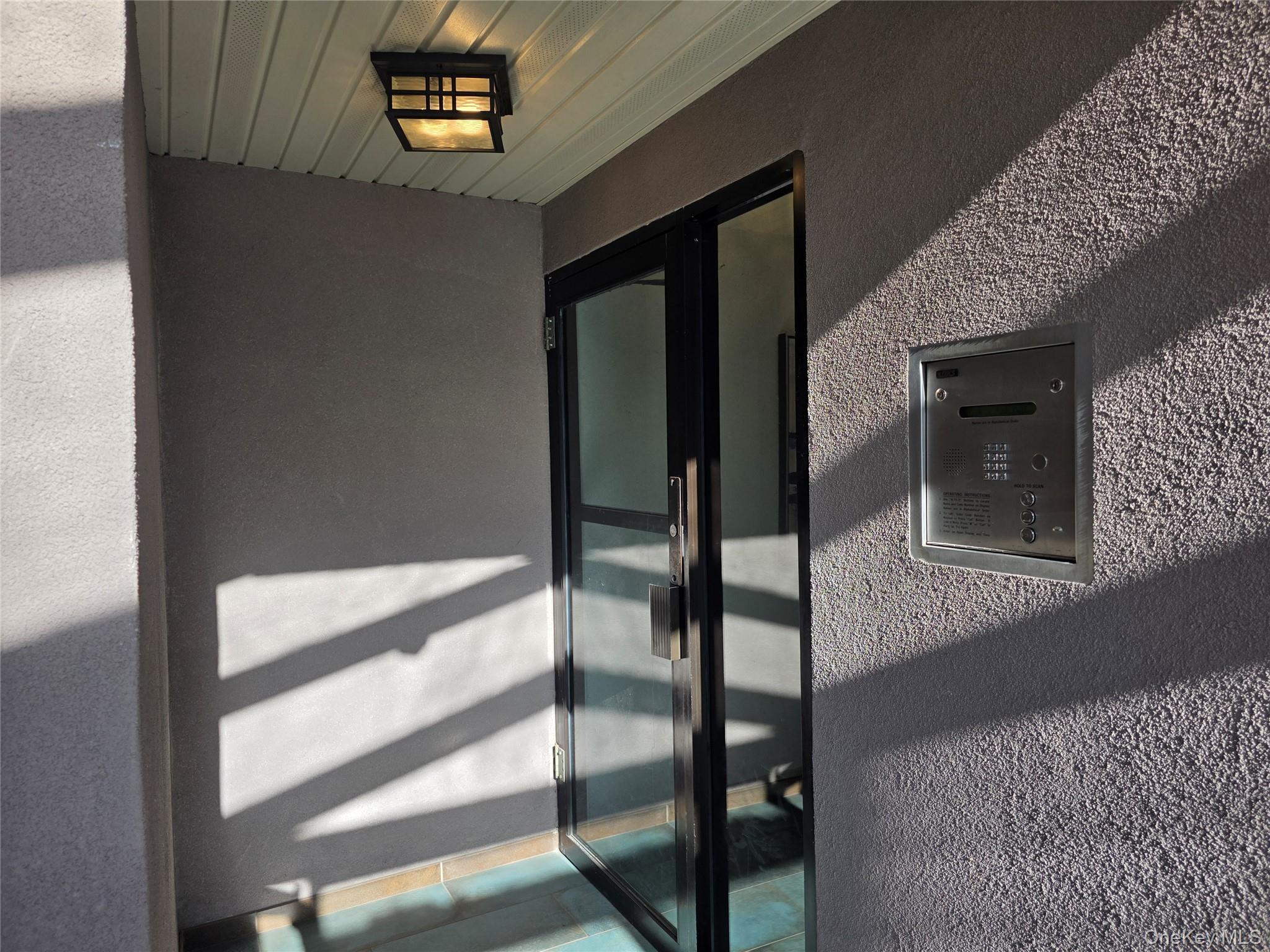 Image 3: Entry Image 3: Entry