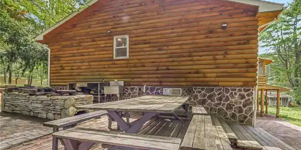 Image 4: Deck Image 4: Deck
