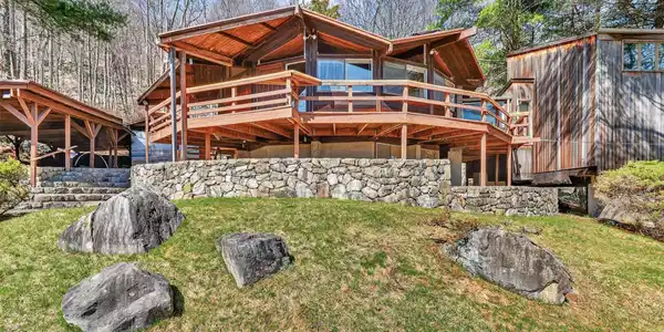 29 Lakeview Drive