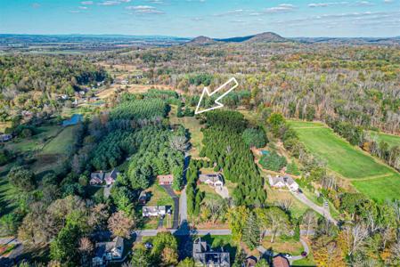 5 Spruce Hill Lane