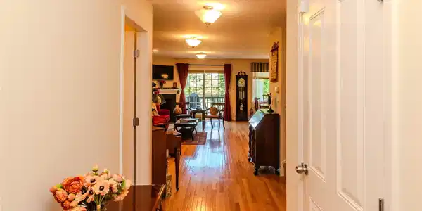 Image 3: Entrance Foyer