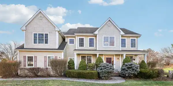 13 Mansion Ridge Boulevard