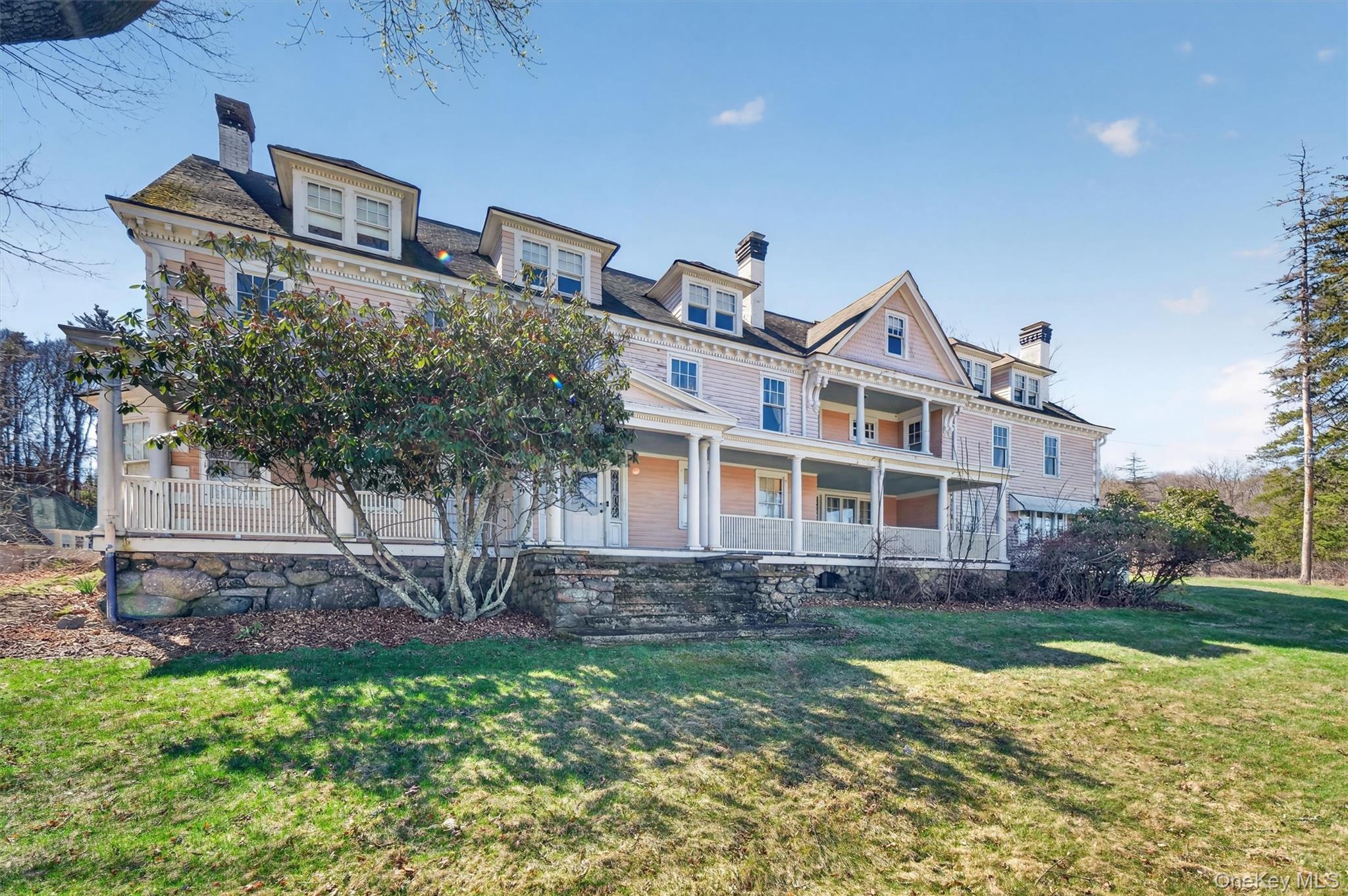 Image 2: Front of Structure