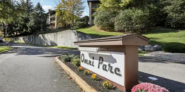 12 Omni Parc Drive