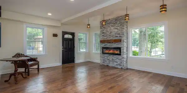 Image 3: Fireplace Image 3: Fireplace