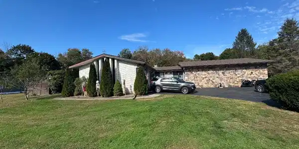 9 Carpenter Road