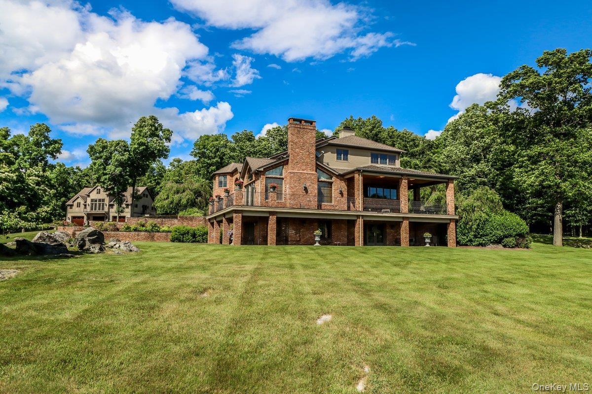 Image 4: Side of Structure