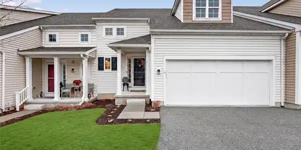 4 Frost Court