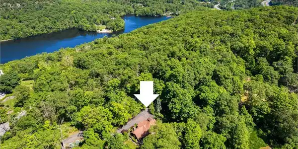 Image 3: Aerial View Image 3: Aerial View