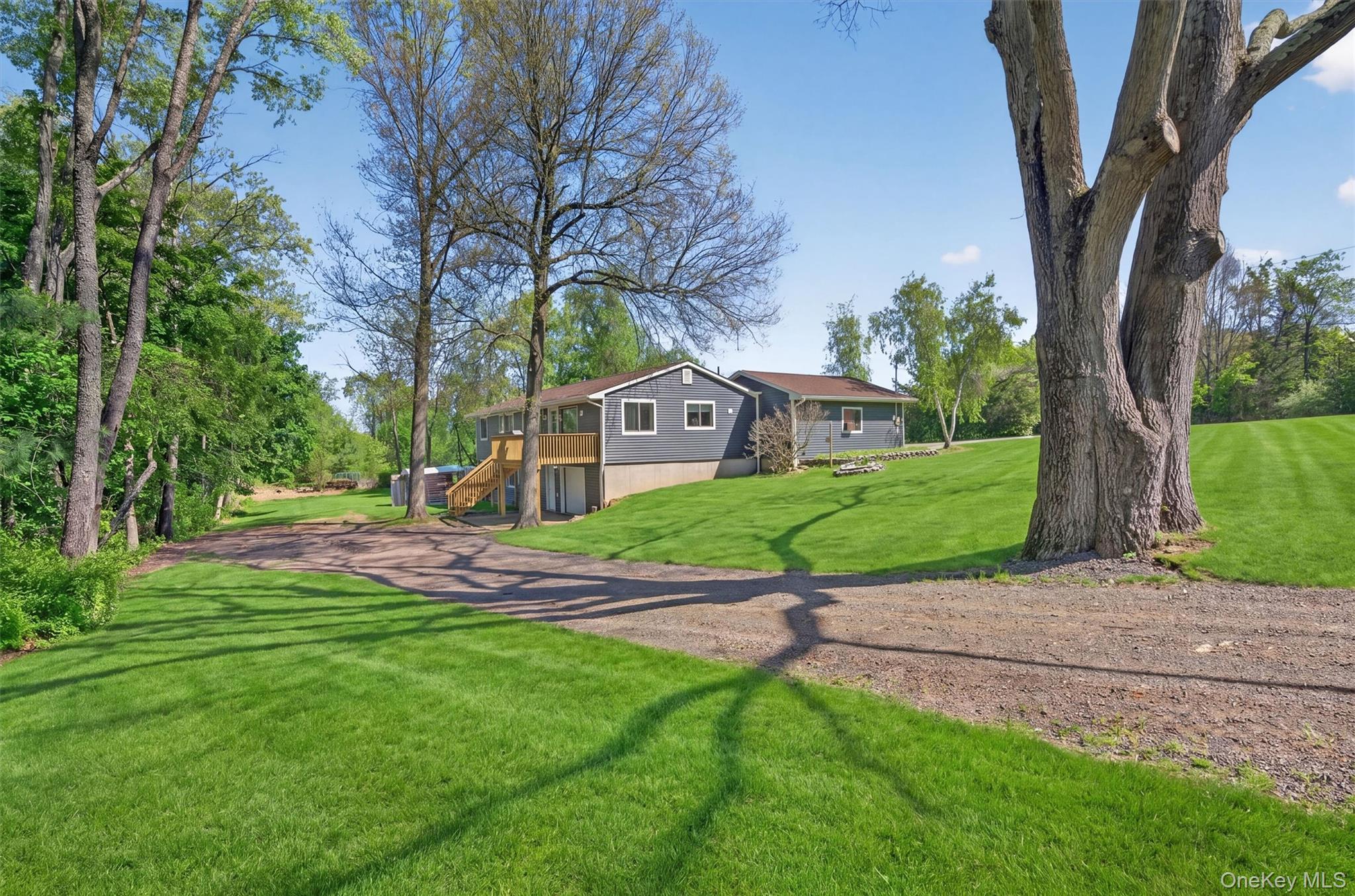 Image 2: Yard Image 2: Yard