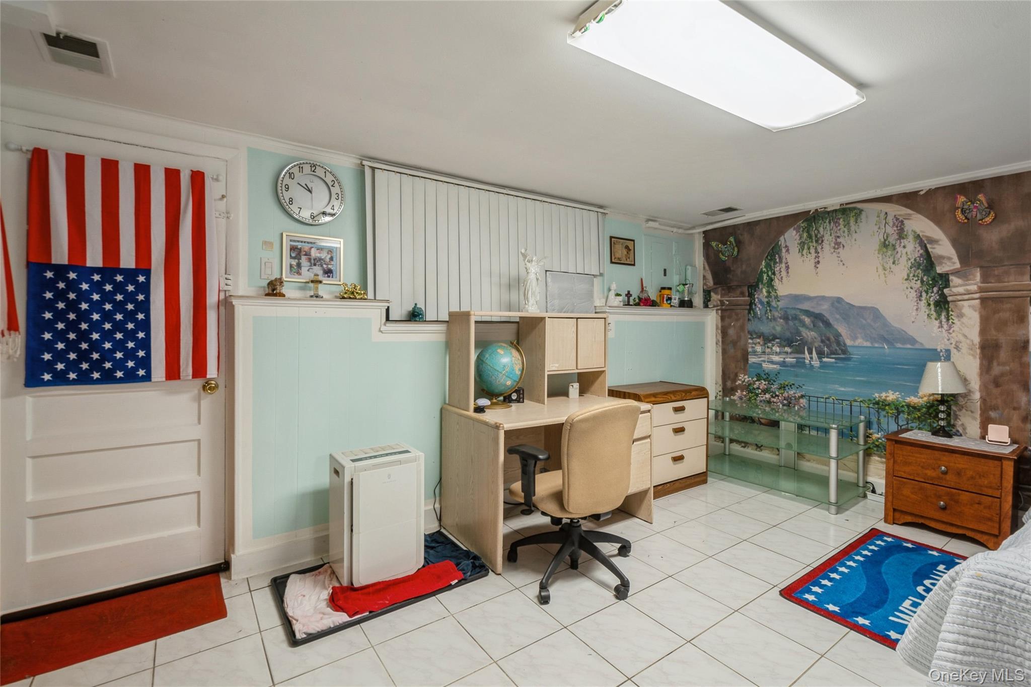 Image 3: Family Room