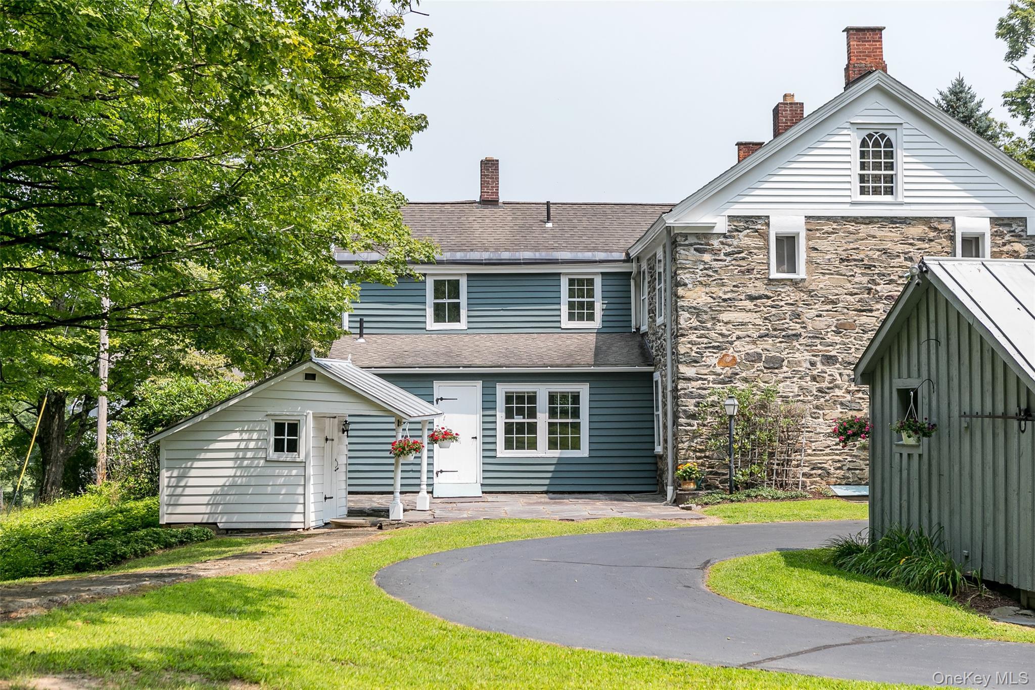 Image 4: Back of Structure Image 4: Back of Structure