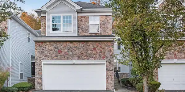221 Woodlands Drive