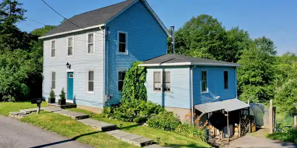 434 Joys Lane