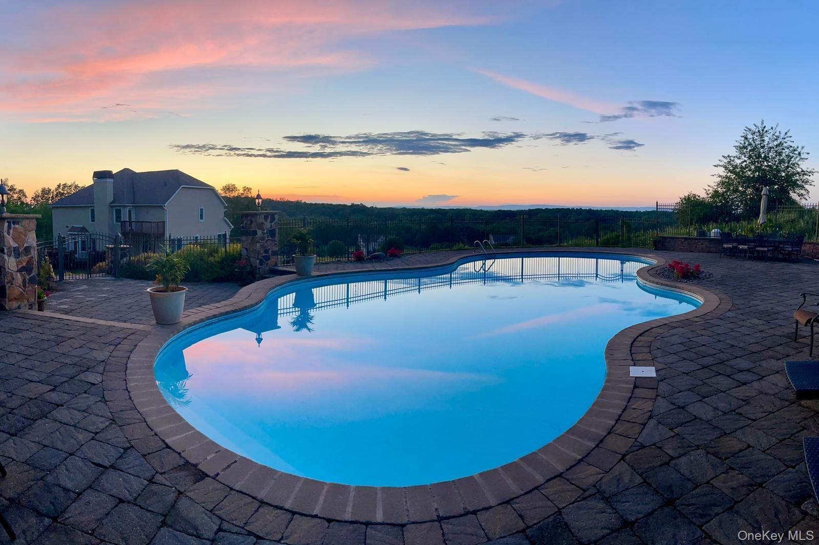 Image 1: Pool