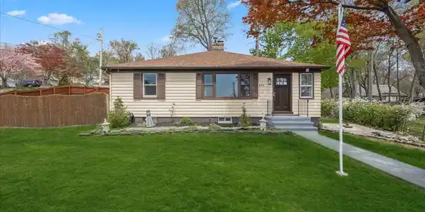 532 Shore Drive