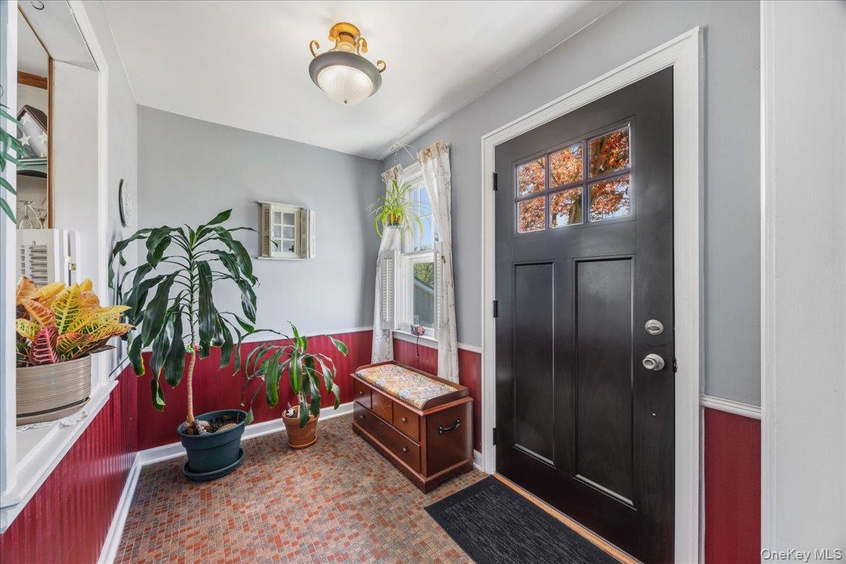 Image 4: Entry Image 4: Entry