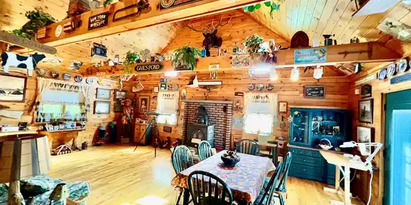 Image 4: Great Room Image 4: Great Room