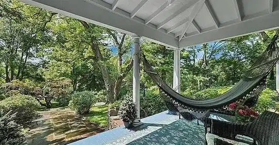 Image 3: Patio