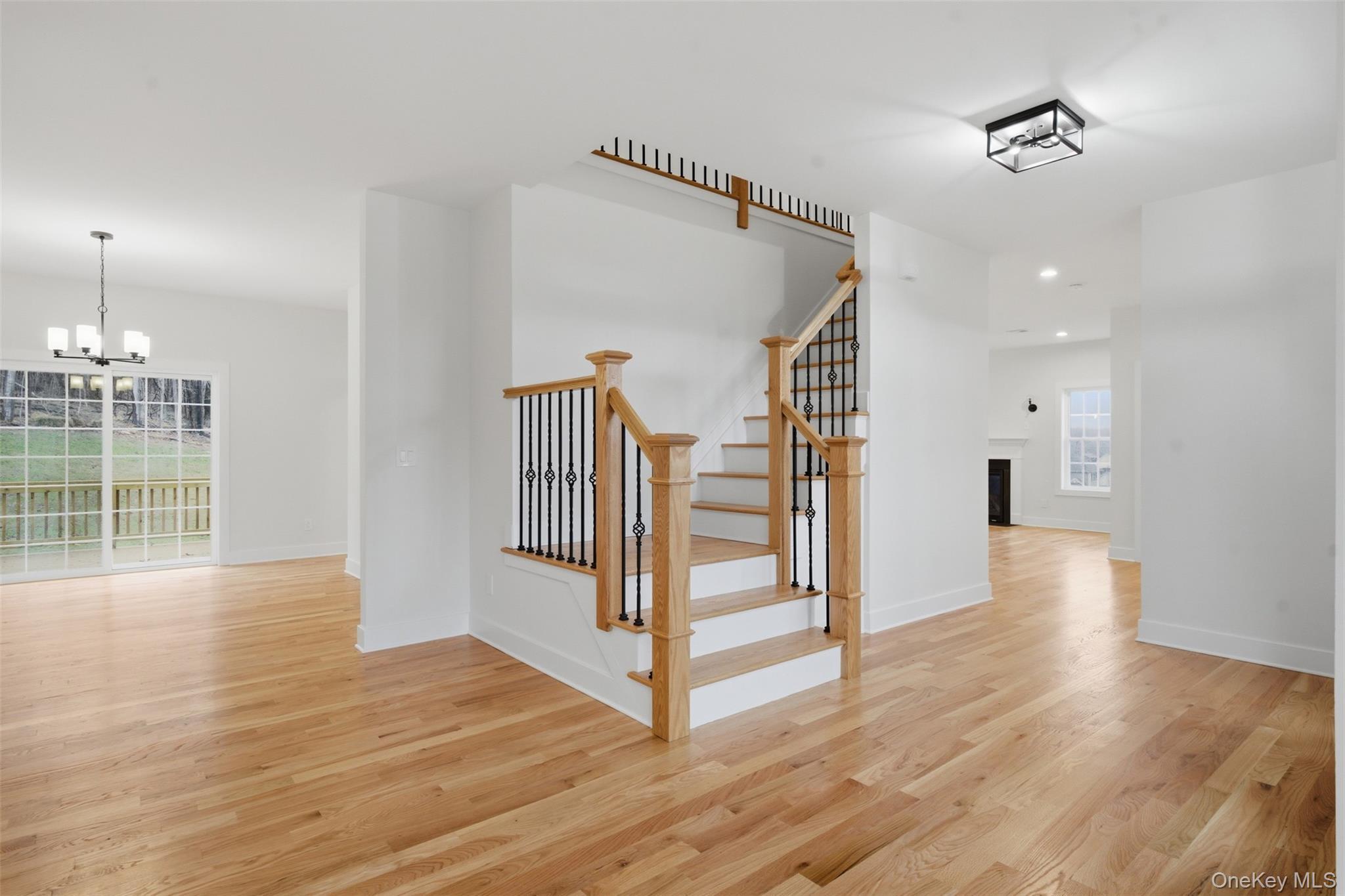 Image 4: Entrance Foyer