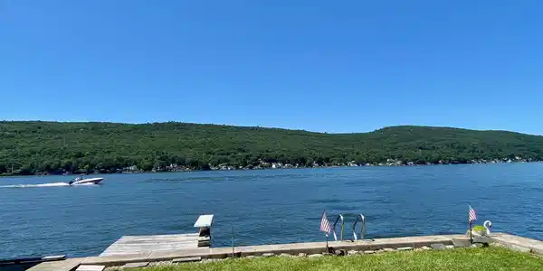 Image 4: Lake Image 4: Lake