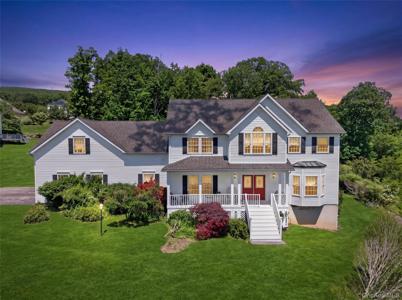 8 Alloway Crescent