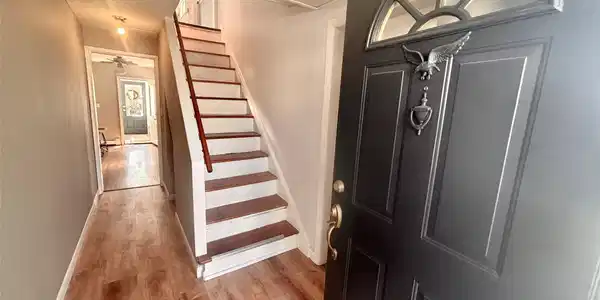 Image 3: Entry Image 3: Entry