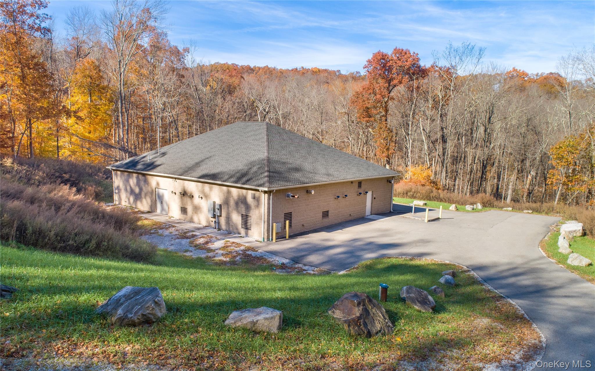 Image 4: Out Buildings