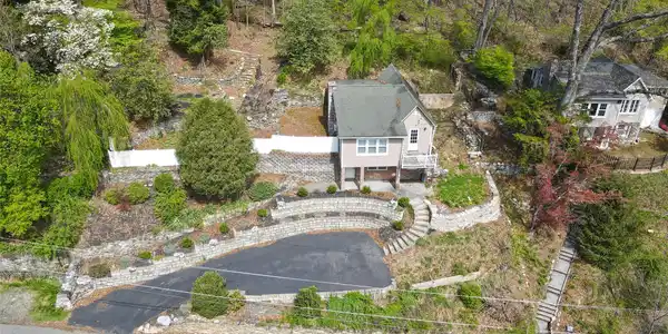22 Harper Street