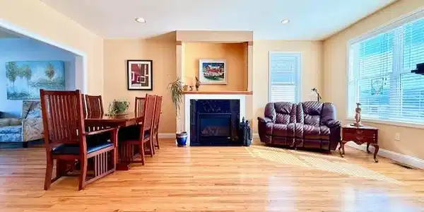 Image 4: Living Room Image 4: Living Room