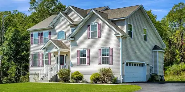 13 Hopkins Court