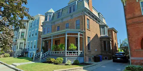 168 Grand Street