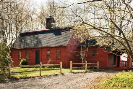 1051 Old Albany Post Road