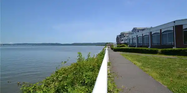 Image 2: Pier Image 2: Pier