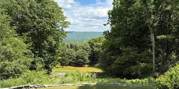Image 2: View Image 2: View