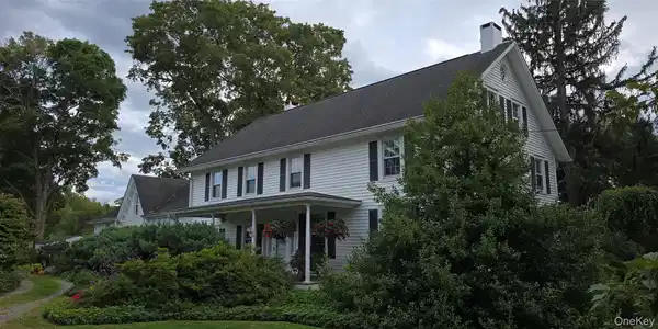 Image 3: Front of Structure