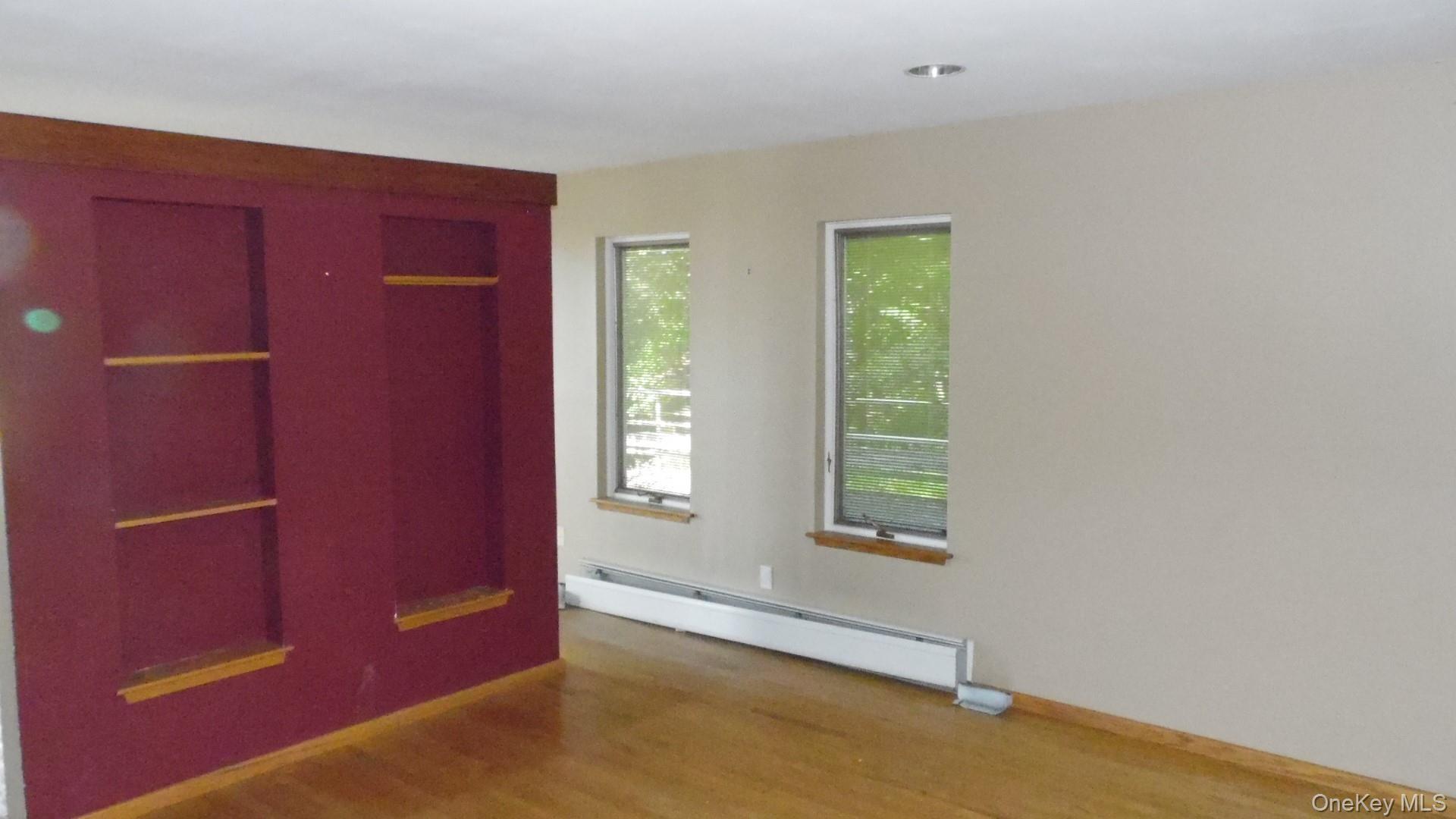 Image 3: Family Room Image 3: Family Room