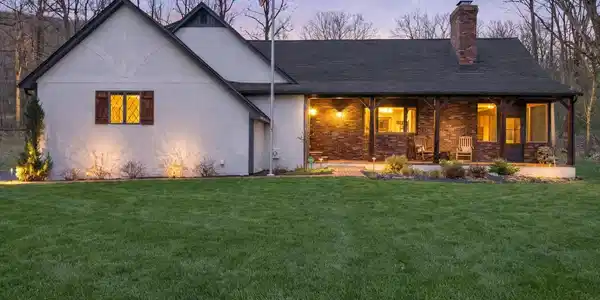 3 Mountain Brook Road