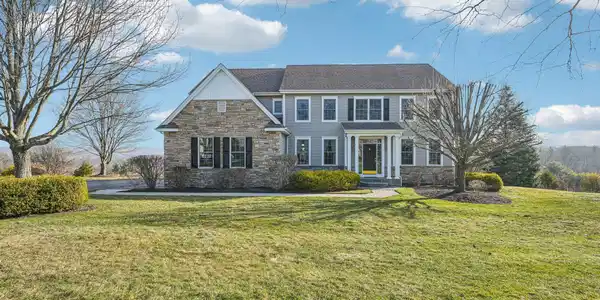 32 Mansion Ridge Boulevard