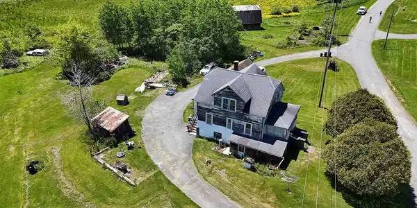 28 Banuat Road