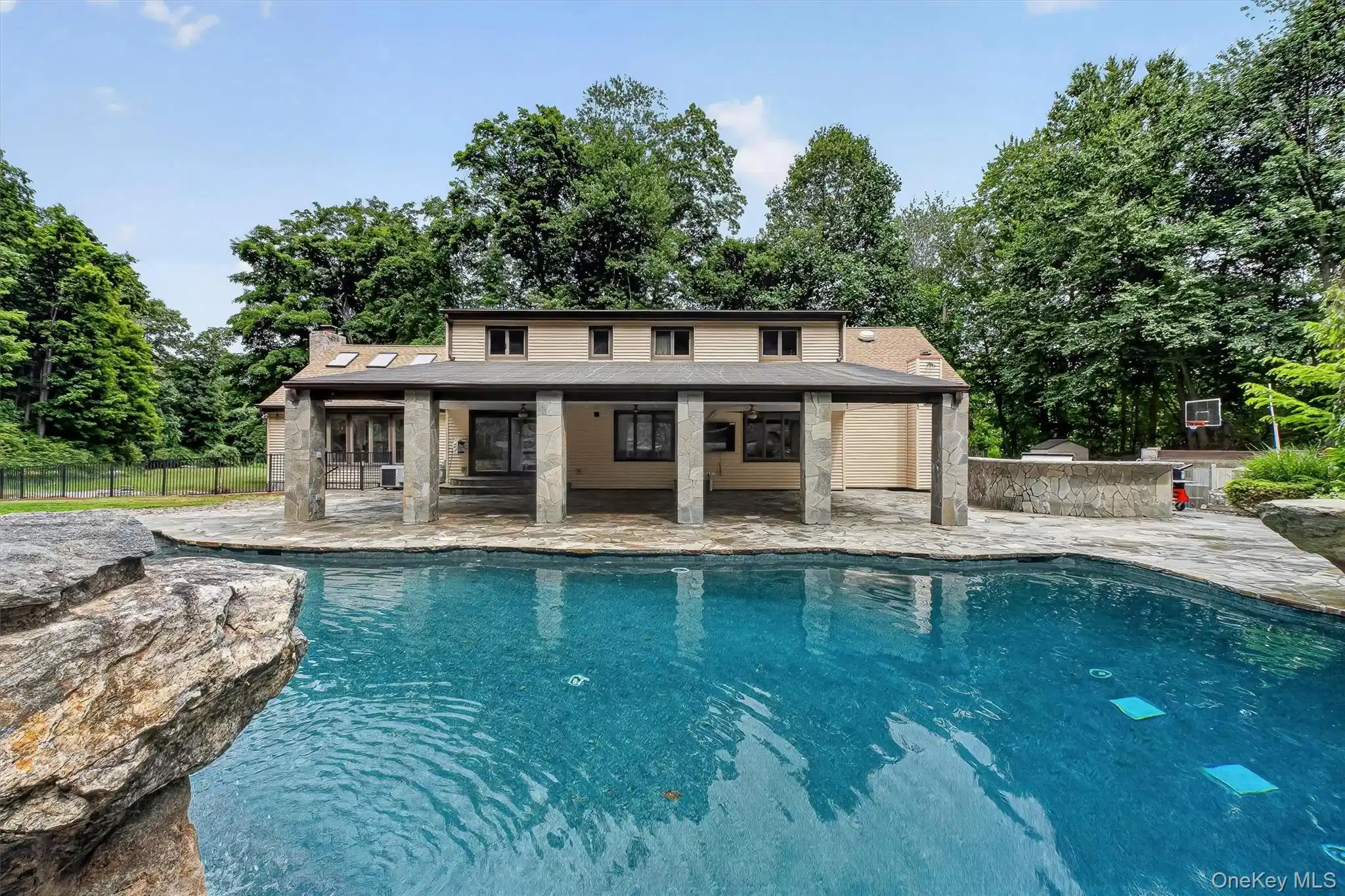 Image 1: Pool Image 1: Pool