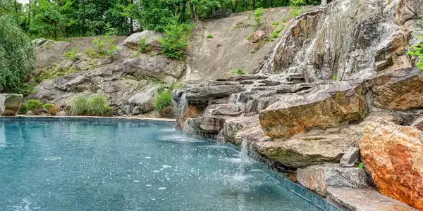Image 3: Pool Image 3: Pool